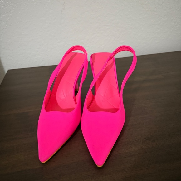 Heels - Picture 5 of 5